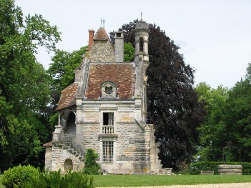 CHâTEAU ET PARC DE SAINT LOUP LèS GRAY